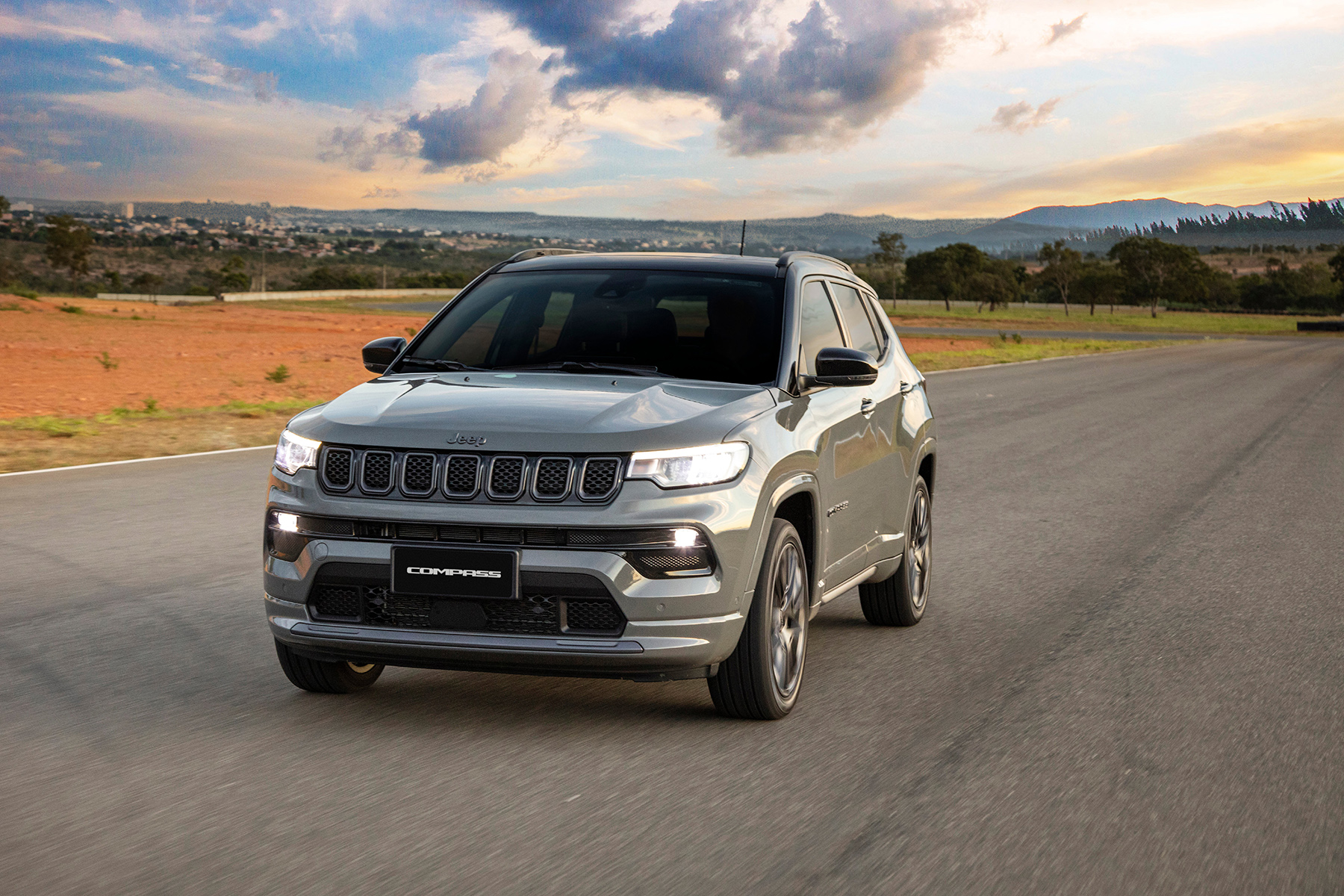 Carros na Web, Jeep COMPASS